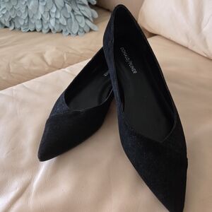 Donald Pliner Black Suede Flat Size 8